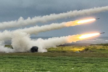 Американист Блохин: США создают из Тайваня новую «Украину»
