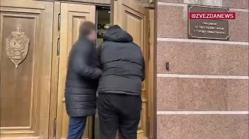 Сотрудники ФСБ задержали в Севастополе двоих россиян 1992 и 1999 г. р., планировавших теракты по заданию ГУР МО Украины, в том числе покушение на руководителя одного из новых регионов России