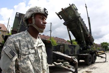 Новик: Отказ Трампа поставлять оружие Украине является его переговорной стратегией