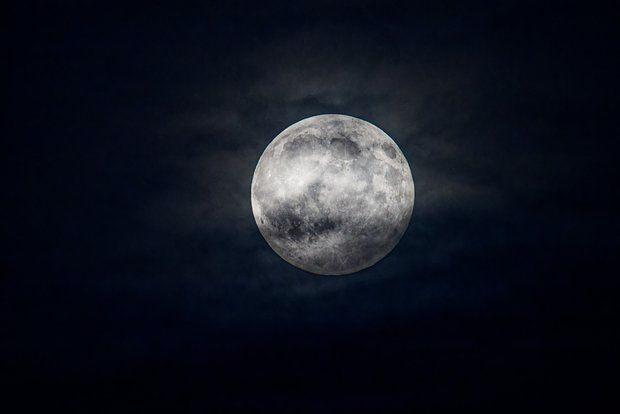 Собянин: Ночью ПВО уничтожила восемь летевших на Москву украинских дронов