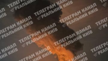 Кадры ударов баллистики по Киеву и их последствий