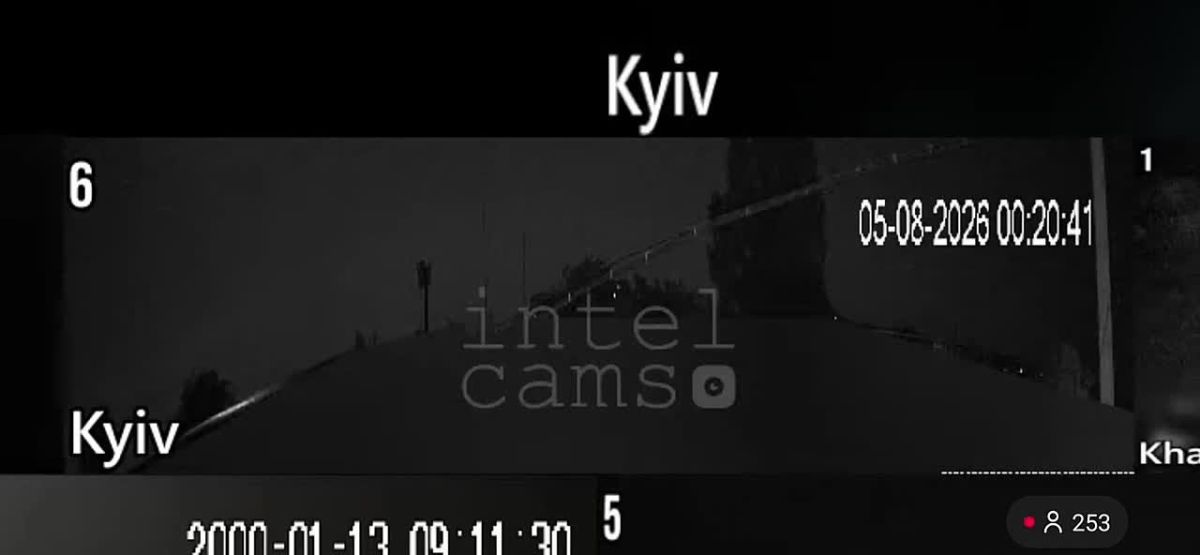 Последовательные удары 11 ракет "Искандер-М" по складам в Киеве и Киевской области, видео с местных камер видеонаблюдения