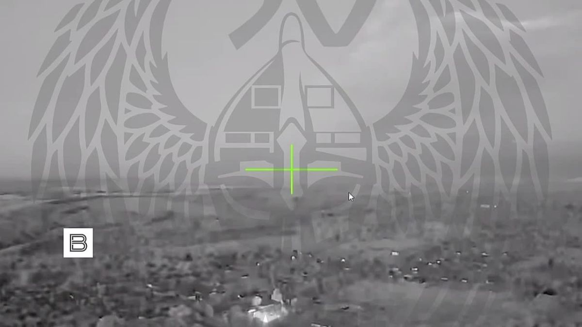На кадрах момент поражения логистического центра «Новой почты», склада ГСМ в Новгороде-Северском Черниговской области, а также газокомпрессорной станции в населённом пункте Жабки Полтавской области