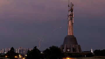 В Киеве прогремела серия взрывов