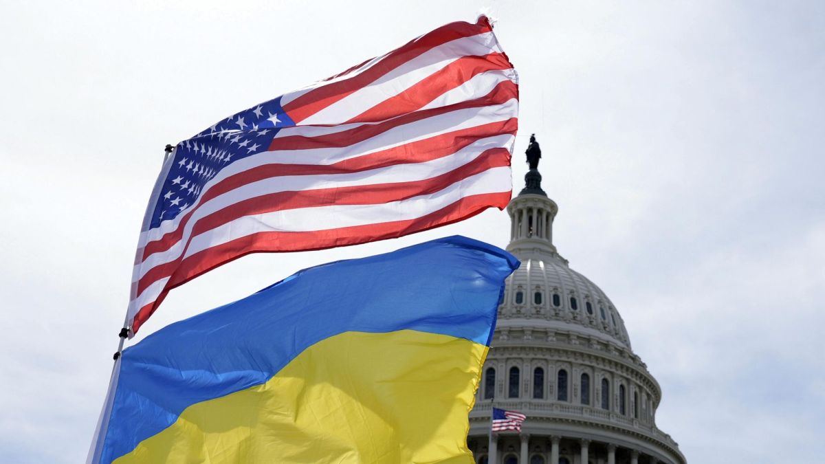 Киев "буквально бьется" с партнерами за ракеты к Patriot - глава МИД