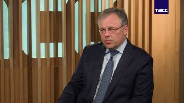 Украина нарушает все дипломатические договоренности, поэтому приходится обрезать ей логистику военными методами, заявил в интервью ТАСС Мирошник