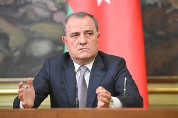 Глава МИД Азербайджана Байрамов заявил о готовности страны поставлять газ Украине