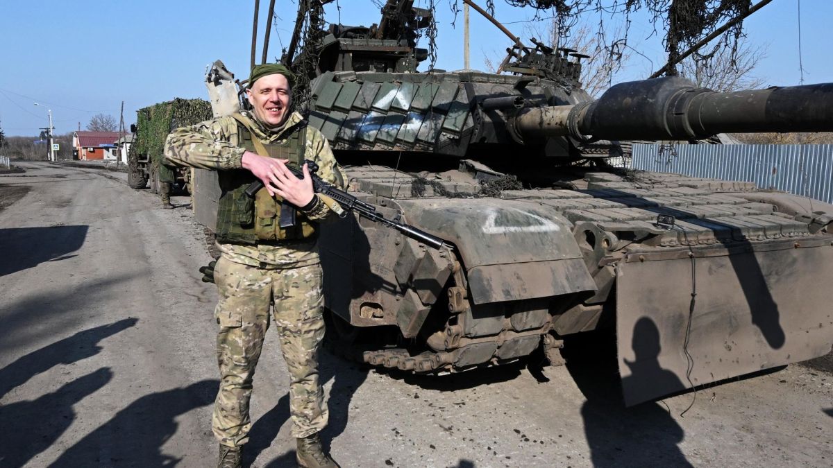 Ищенко: Пока Киев не подпишет акт о капитуляции, российские войска продолжат идти вперёд