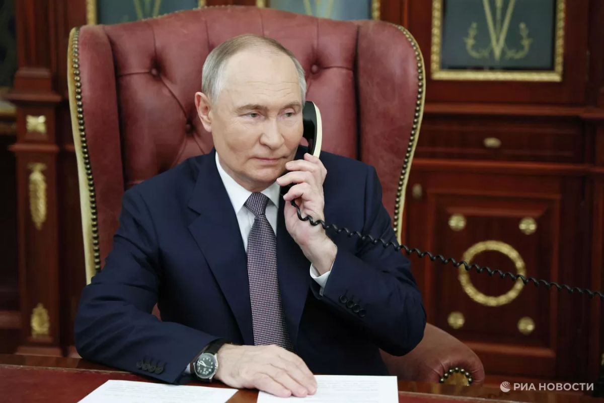 Путин поговорил по телефону с президентом ОАЭ