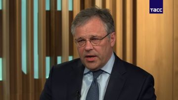 Киев и страны Запада "ушли на каникулы" по теме якобы похищенных Россией детей после всплеска пропаганды в апреле — мае, заявил в интервью ТАСС Мирошник