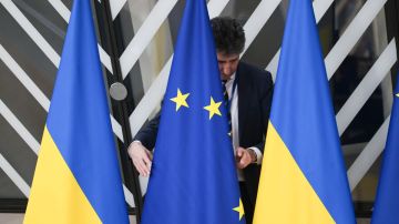 Экс-чиновники ЕС и США призвали забрать российские активы у Euroclear и отдать Киеву