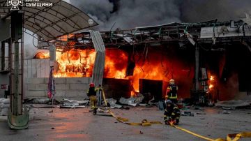 Военный эксперт: Удары по АЗС — часть сухопутной блокады, Киев перешёл к "москитной логистике"