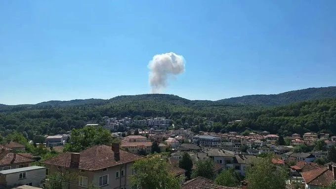 Взрыв на военном заводе в Болгарии