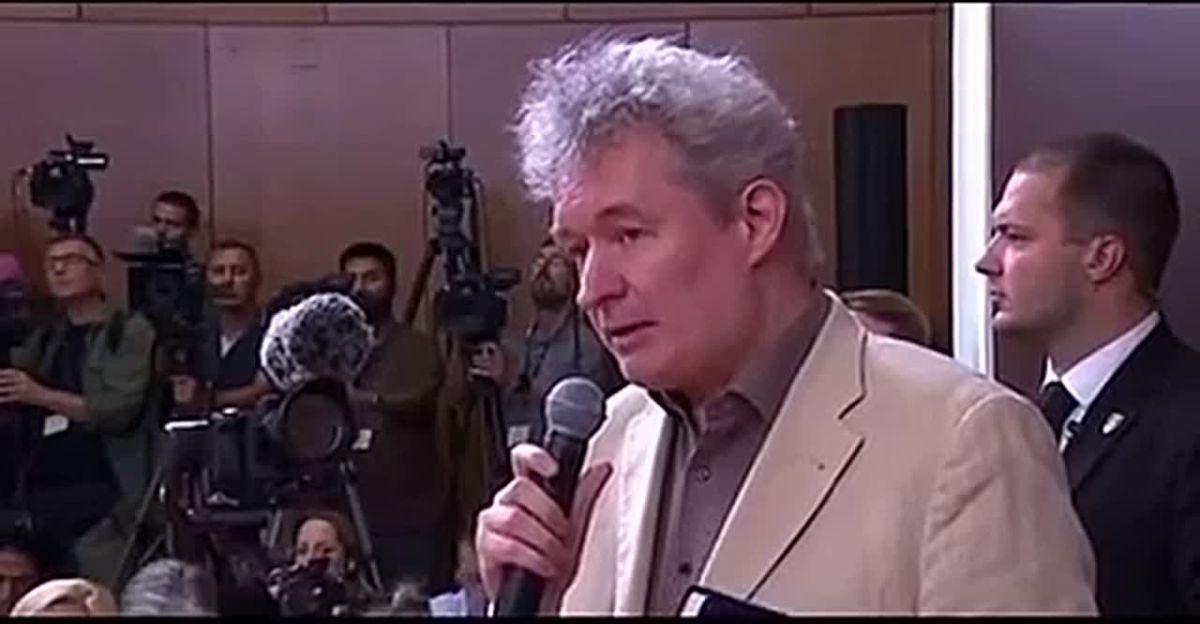 Армен Гаспарян: Вчера в эфире «Параллели» на радио Вести FM пообещал проверить родословную подонка Мартенса, задавшего вопрос на пресс-конференции по итогам встречи Зеленского и Вучича в Белграде: