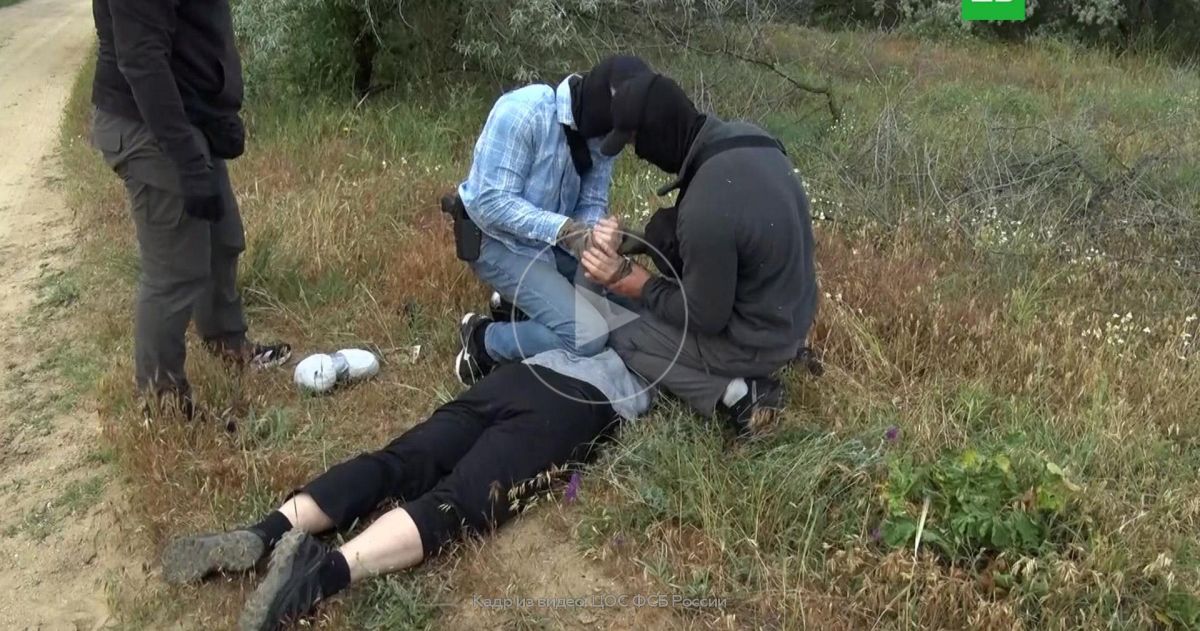 ФСБ показала задержание агента Киева за подготовку теракта в Херсонской области