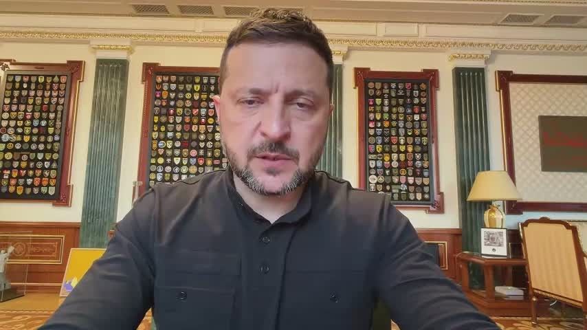 Зеленский заступился за «Яблоко» и снова заявил об осенней мобилизации в России