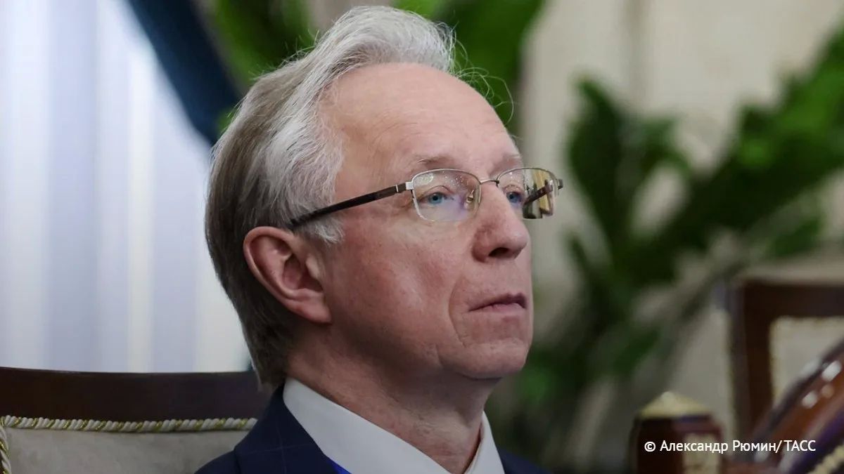Россия будет рассматривать провокации Киева против Минска как посягательство на все Союзное государство, указал в интервью ТАСС замглавы МИД РФ Михаил Галузин