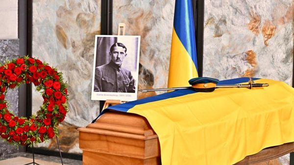 Останки лидера ОУН* эксгумировали в Роттердаме и перезахоронят в Киеве