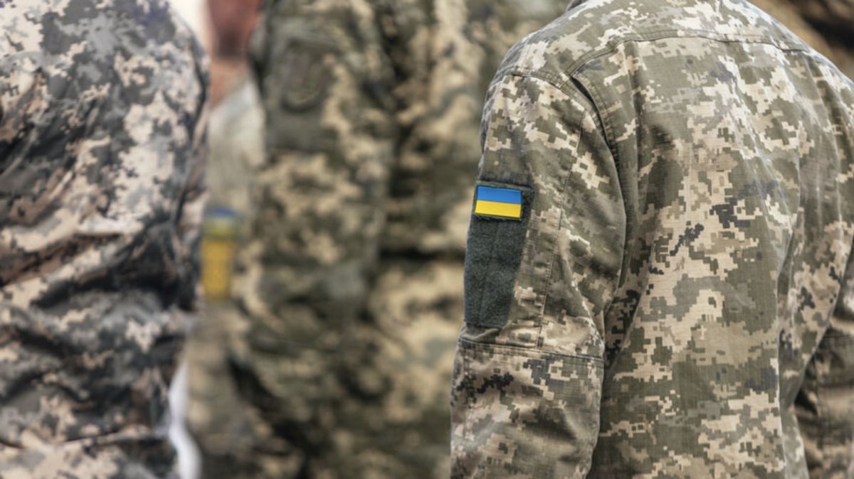 Портников* требует воевать до последнего украинца и выступает против переговоров