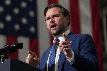 FT: Вэнс потребовал от Зеленского прекратить удары по КТК