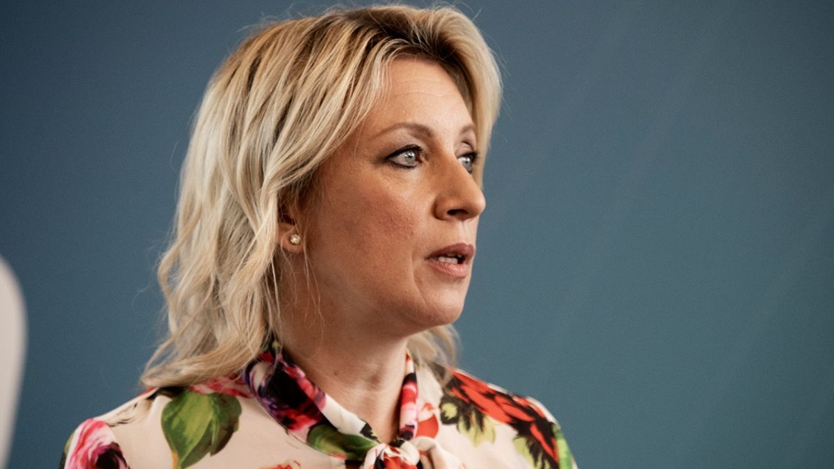 Захарова припомнила Армении молчание во время угроз Зеленского 9 мая