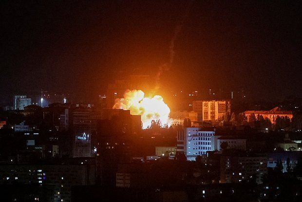 Военкор Котенок: В Одесской, Сумской и Харьковской областях прозвучали взрывы