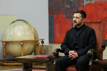 Зеленский признался, что совершает миллион звонков с сомнительными предложениями ради ПВО