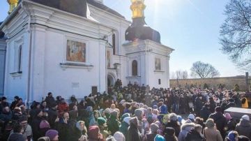 "Криминальный беспредел": дипломаты присмотрелись к антиправославным гонениям киевского режима