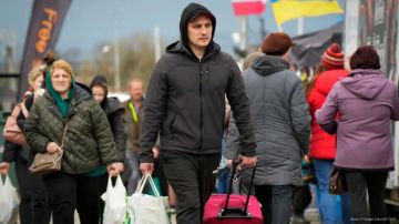 Германия лишила временной защиты от депортации украинских мужчин от 23 до 60 лет, пишет DW со ссылкой на сообщение министерства внутренних дел страны