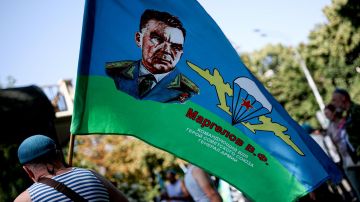 Бандеровцы снесут памятник советскому генералу Маргелову в Днепропетровске