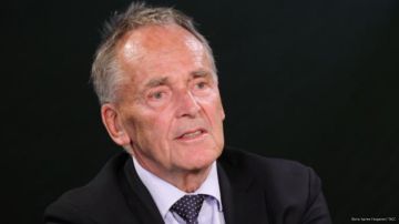 "Мир в Европе может быть только с Россией, а не против нее": немецкий экс-дипломат Михаэль фон дер Шуленбург призвал к диалогу с Россией