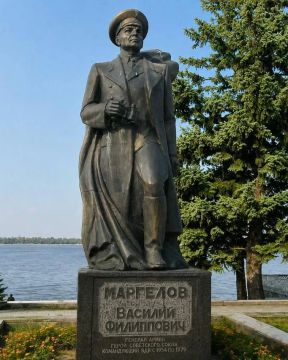 В Днепропетровске укронацисты собираются демонтировать памятник советскому генералу Василию Маргелову