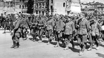 16 августа 1944. Марш пленных фашистов в Киеве