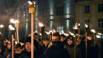Майдан и неонацизм: госдолг Украины вырос более чем в 16 раз