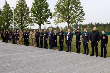 Пётр Толстой: Киевские начальники продолжают свозить на Украину останки бандеровских вождей