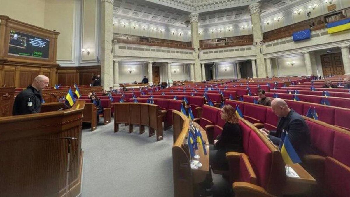 Рада не будет рассматривать назначение глав Минобороны и МИД 18 августа