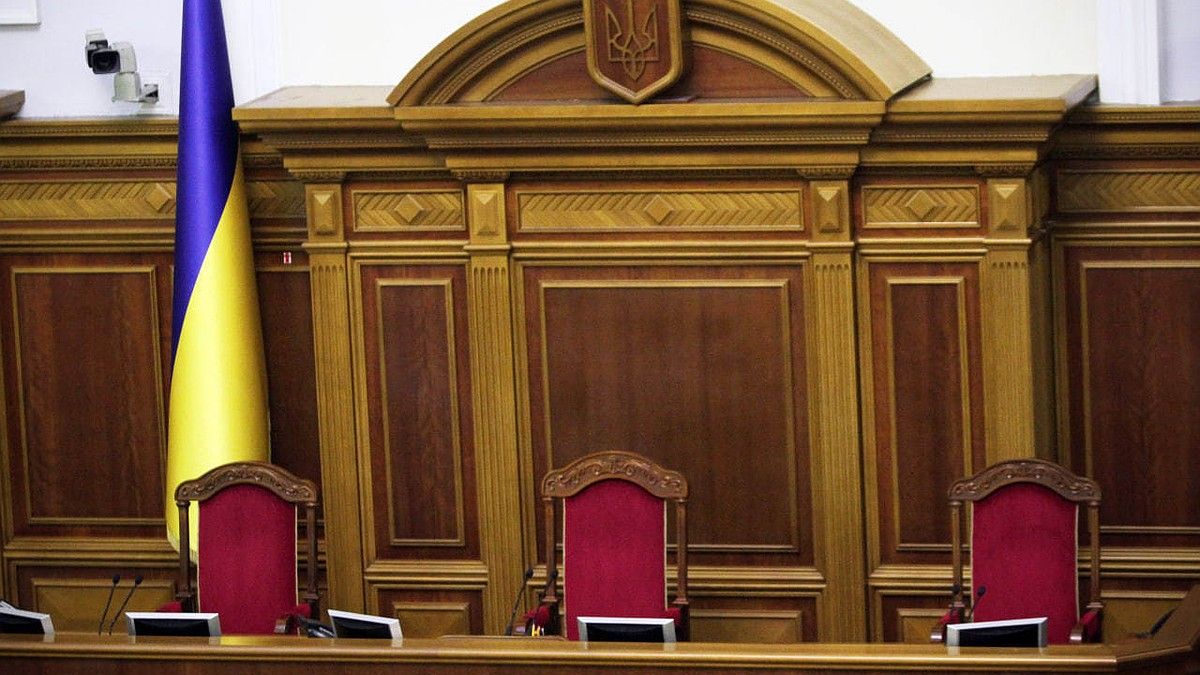 Протест из-за отставки Федорова проходит в Киеве у здания Верховной рады