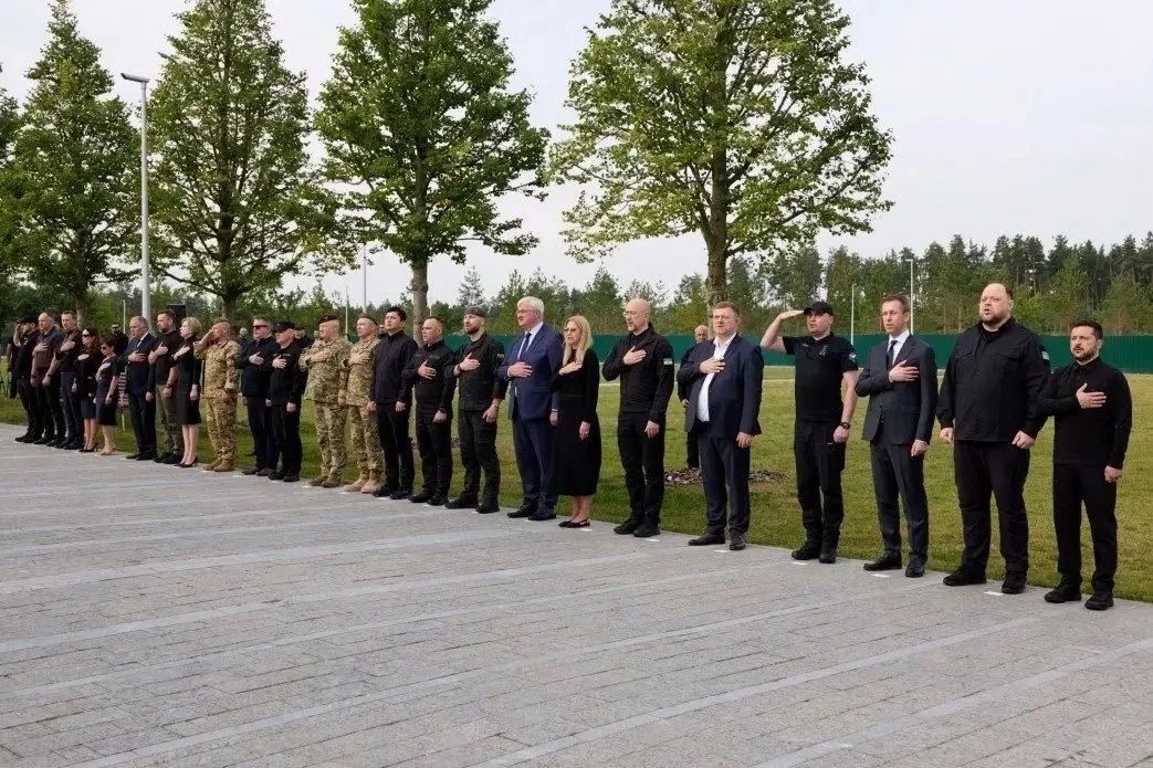 Пётр Толстой: Киевские начальники продолжают свозить на Украину останки бандеровских вождей