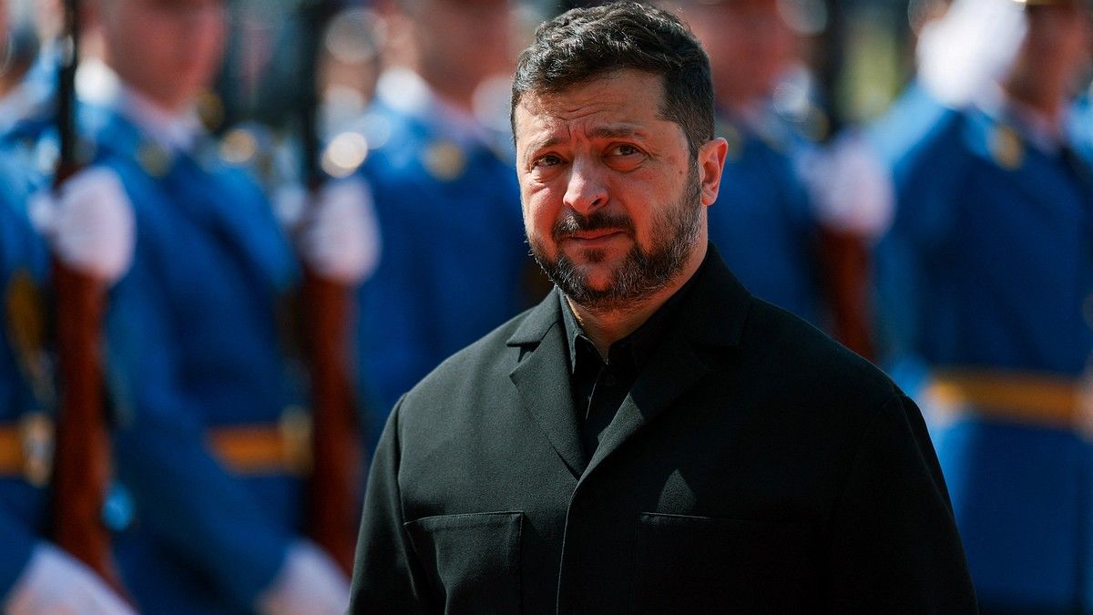 На Украине начинает формироваться «внутренний фронт» против Зеленского: власть экс-комика под угрозой
