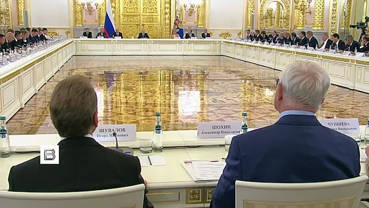 Путин поручил государству восстановить склады, повреждённые атаками ВСУ