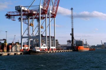 Минобороны: Россия ударила по двум сухогрузам в порту «Черноморск»