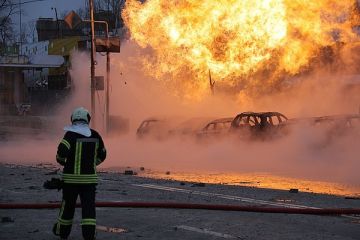 Киев атаковали ракеты, в городе вспыхнули пожары