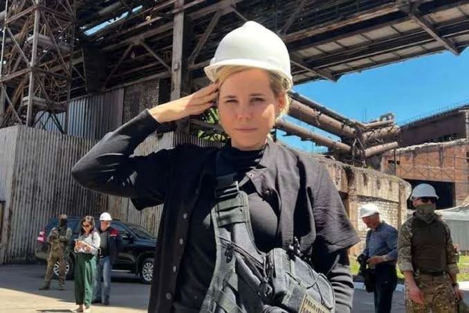 Александр Дугин: Сегодня в 4-ую годовщину гибели Даши Дугиной от рук украинской террористки, посланной на убийство Зеленским, Ермаком и Малюком (все они признаны в РФ террористами) в Италии состоится большой памятный...
