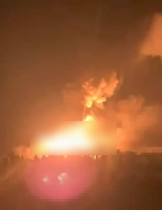 Прямо сейчас Киев разносят с бешеной силой