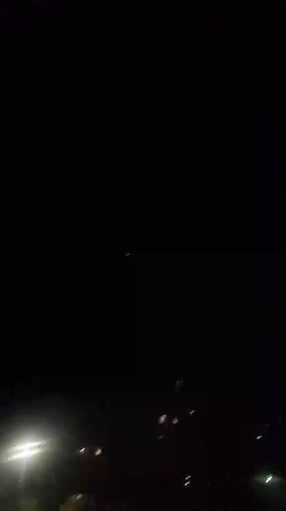 Чингис Дамбиев: Еще одно видео прилета русской баллистики по целям в Киеве сегодня ночью