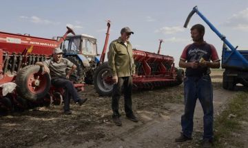 Евросоюз отказал в предоставлении помощи украинским фермерам в размере €220 млн, запрошенной из-за российских атак на порты, но пообещал поддержку "через уже существующие проекты"