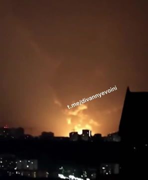 Ночной Киев. На 47 секунде вообще хз что происходит