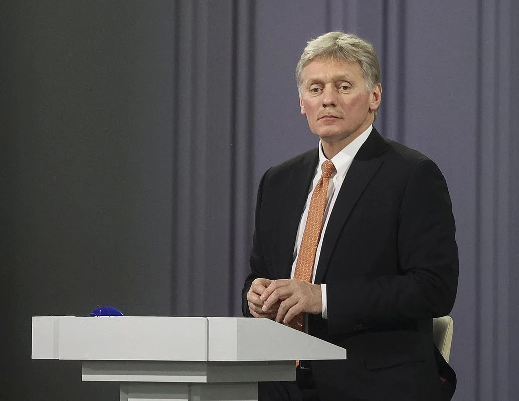 В настоящий момент предпосылок к мирному урегулированию конфликта на Украине нет – Песков
