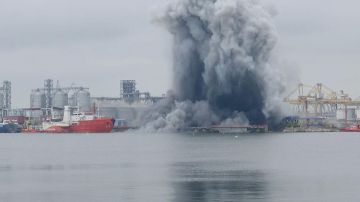 ВВС Румынии уничтожили морской беспилотник с взрывчаткой в районе газового месторождения в Черном море
