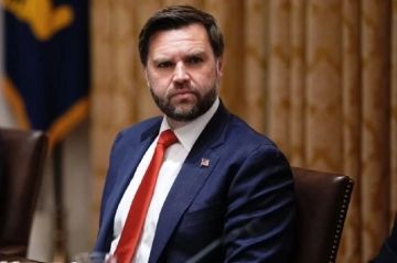 «Загнаны в угол». Вэнс звонил в Киев, узнав о заговоре Англии и Украины